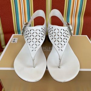 Michael Kors Block Heel Thong Sandals Size 5.5